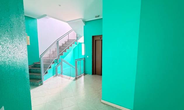 Revente - Apartment - Los Montesinos