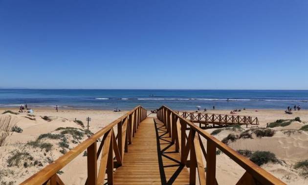 Sale - Apartment - Torrevieja - La Mata pueblo