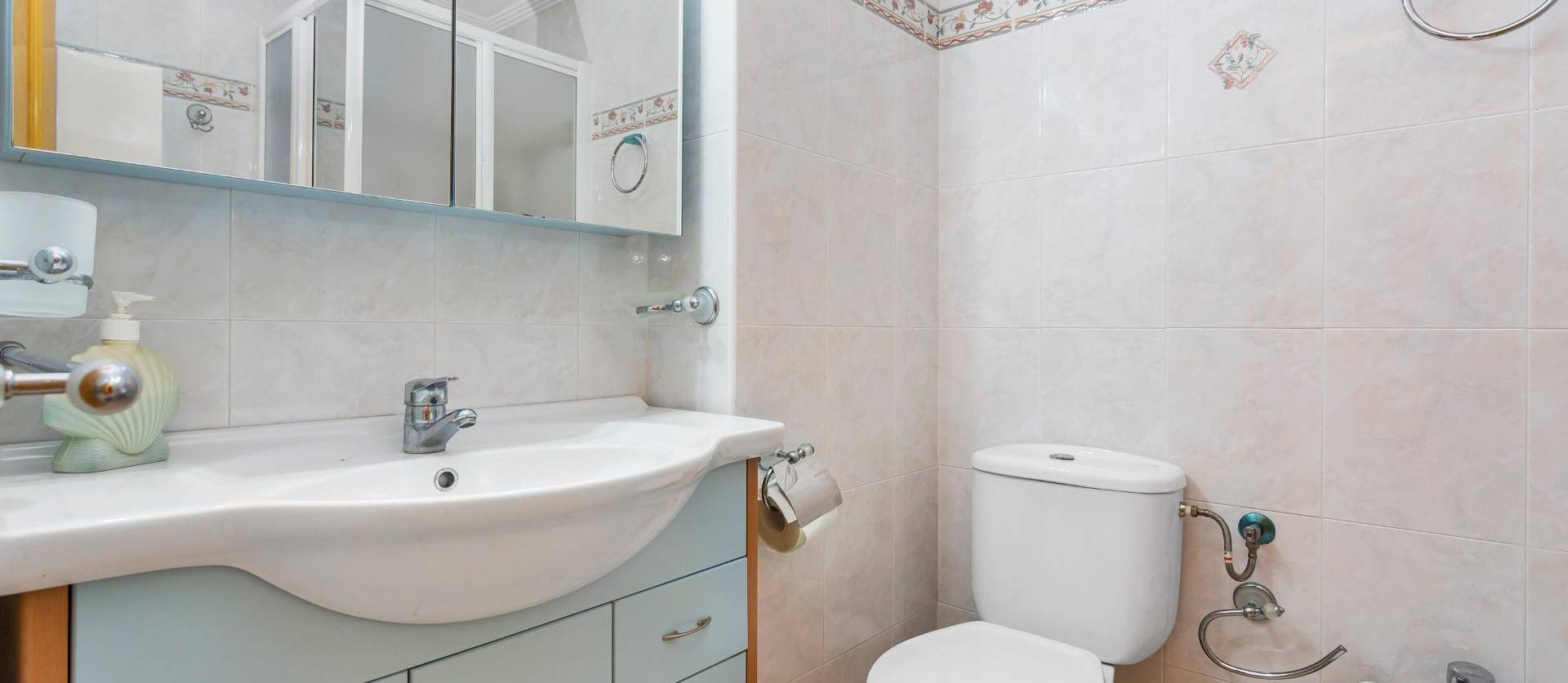 Sale - Apartment - Torrevieja - Playa de los locos