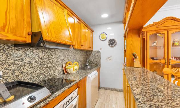 Revente - Apartment - Torrevieja - Paseo maritimo