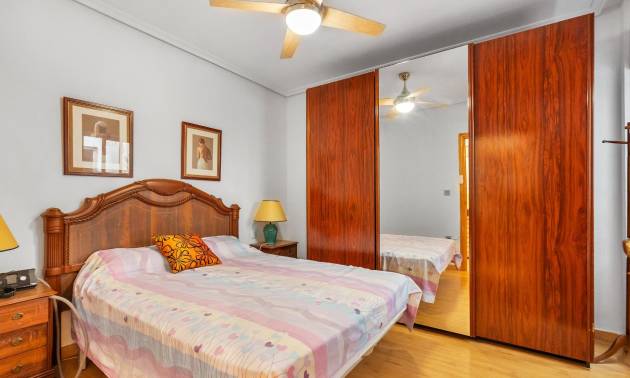 Revente - Apartment - Torrevieja - Paseo maritimo