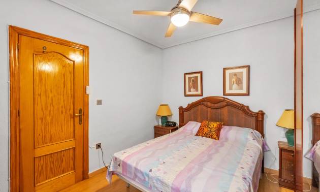 Revente - Apartment - Torrevieja - Paseo maritimo