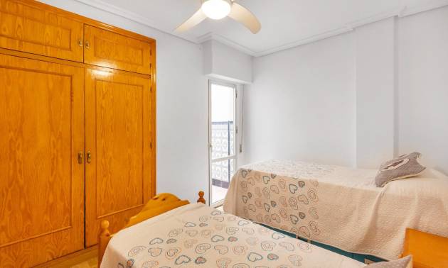 Revente - Apartment - Torrevieja - Paseo maritimo