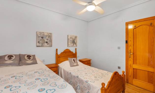 Revente - Apartment - Torrevieja - Paseo maritimo