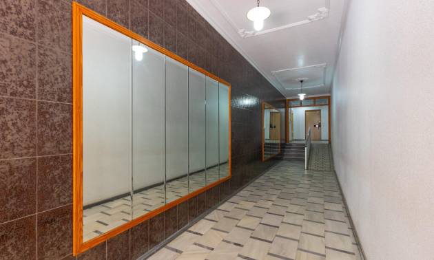 Revente - Apartment - Torrevieja - Paseo maritimo