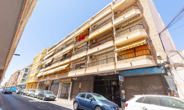 Revente - Apartment - Torrevieja - Paseo maritimo