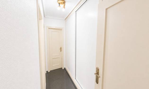 Revente - Apartment - Torrevieja - Playa de los locos