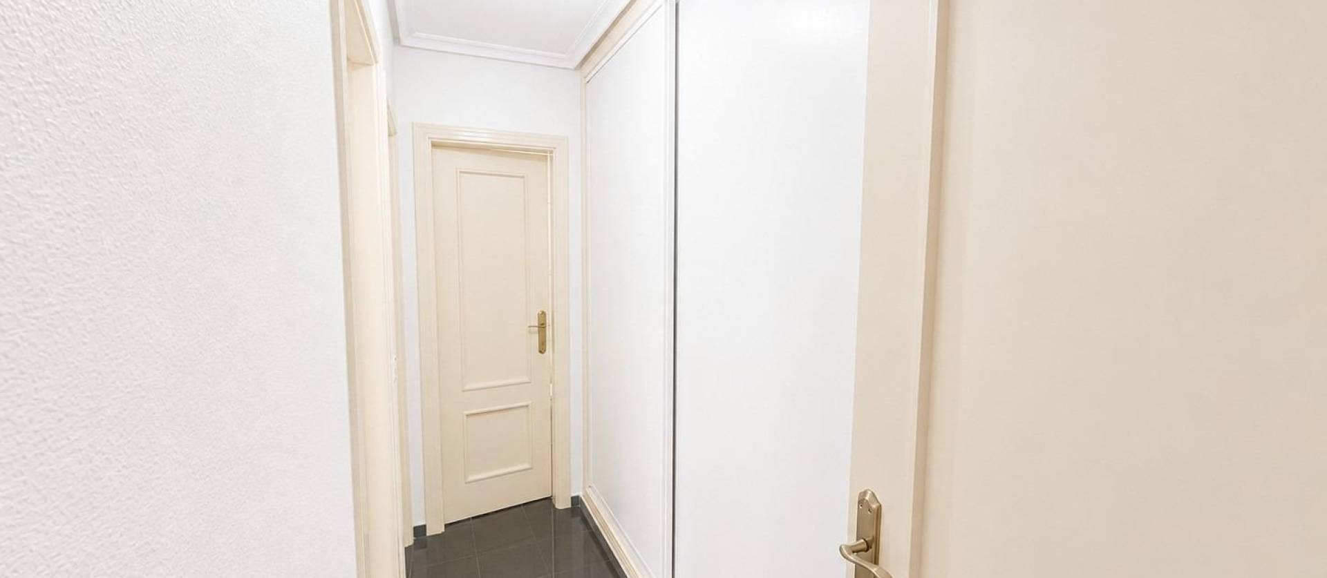 Revente - Apartment - Torrevieja - Playa de los locos