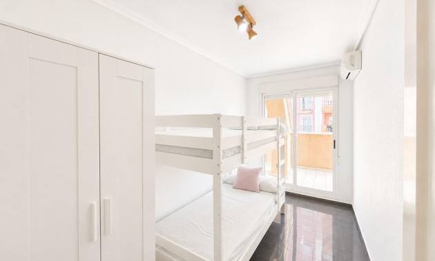 Revente - Apartment - Torrevieja - Playa de los locos