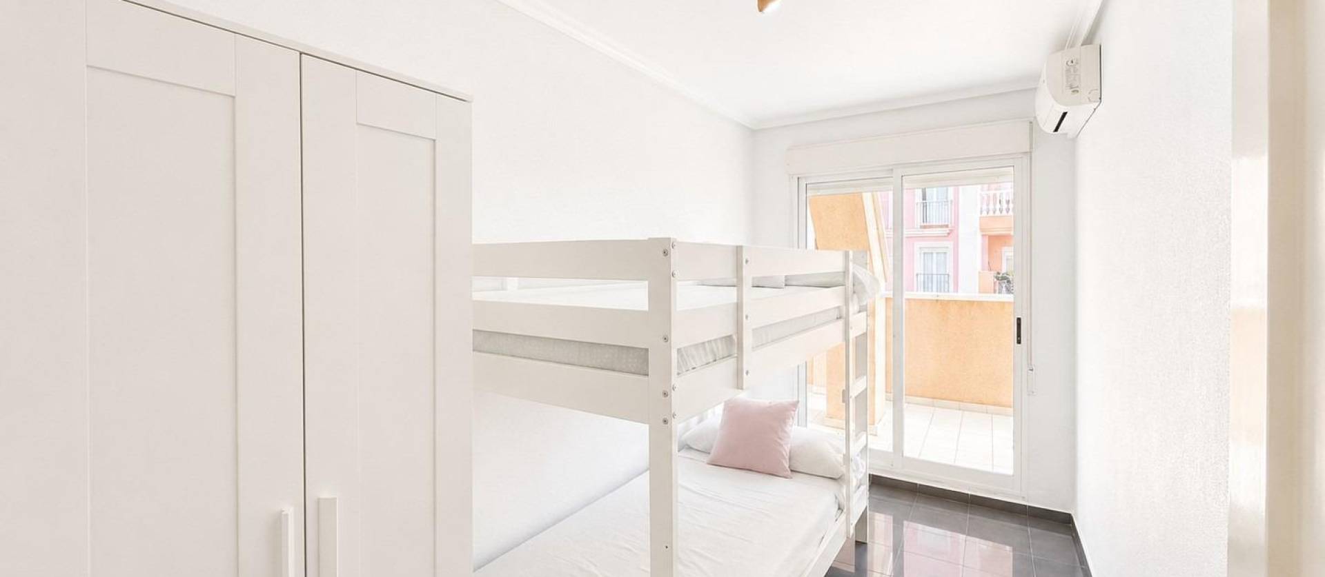 Revente - Apartment - Torrevieja - Playa de los locos