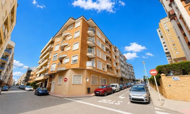 Revente - Apartment - Torrevieja - Playa de los locos