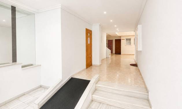 Revente - Apartment - Torrevieja - Estacion de autobuses