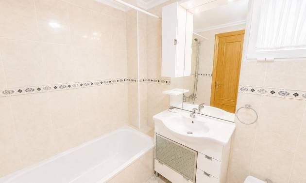 Revente - Apartment - Torrevieja - Playa del cura