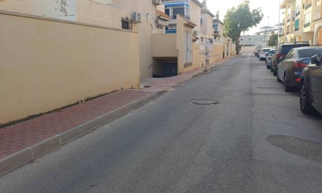 Revente - Commercial - Torrevieja - Los Europeos