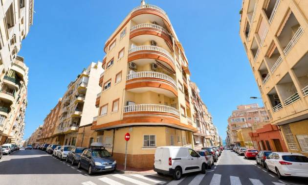 Revente - Apartment - Torrevieja - Habaneras