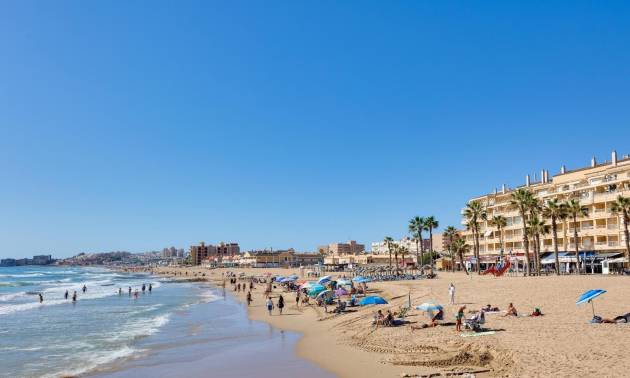 Revente - Apartment - Torrevieja - La Mata pueblo