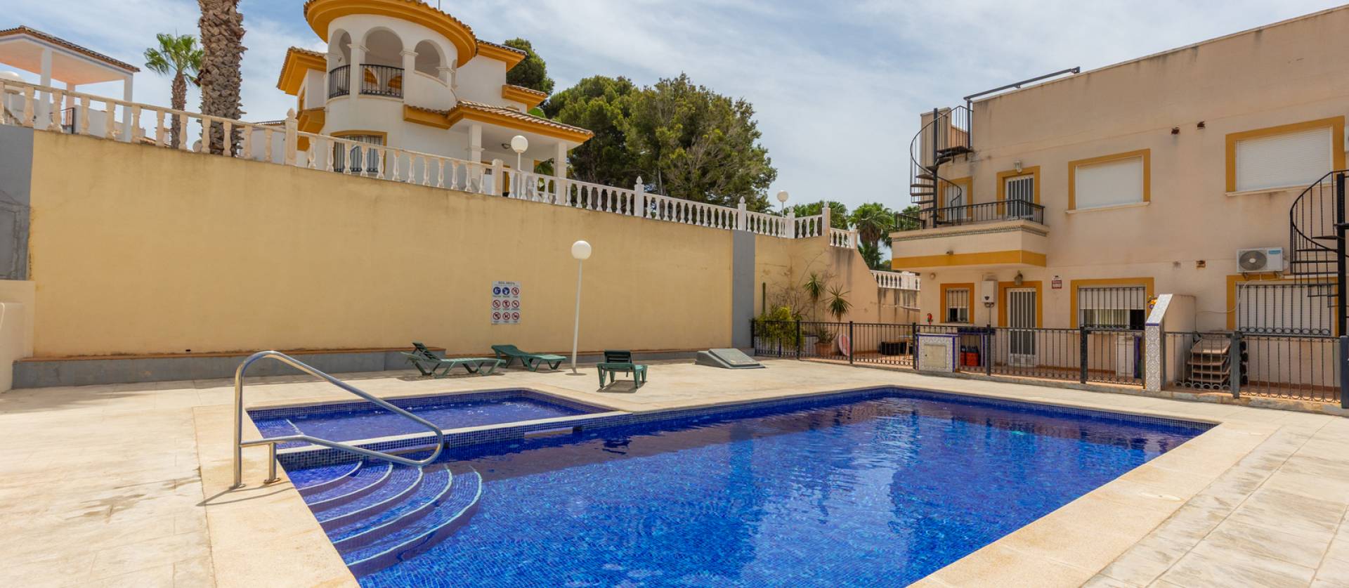 Revente - Apartment - Orihuela - Villamartín