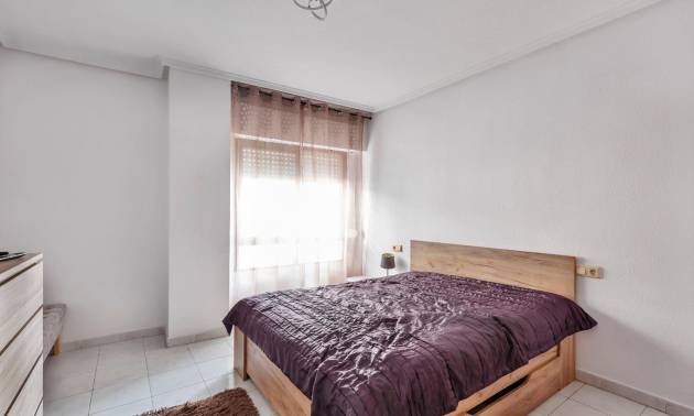 Sale - Ground Floor - Torrevieja - Centro