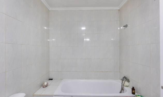 Sale - Ground Floor - Torrevieja - Centro
