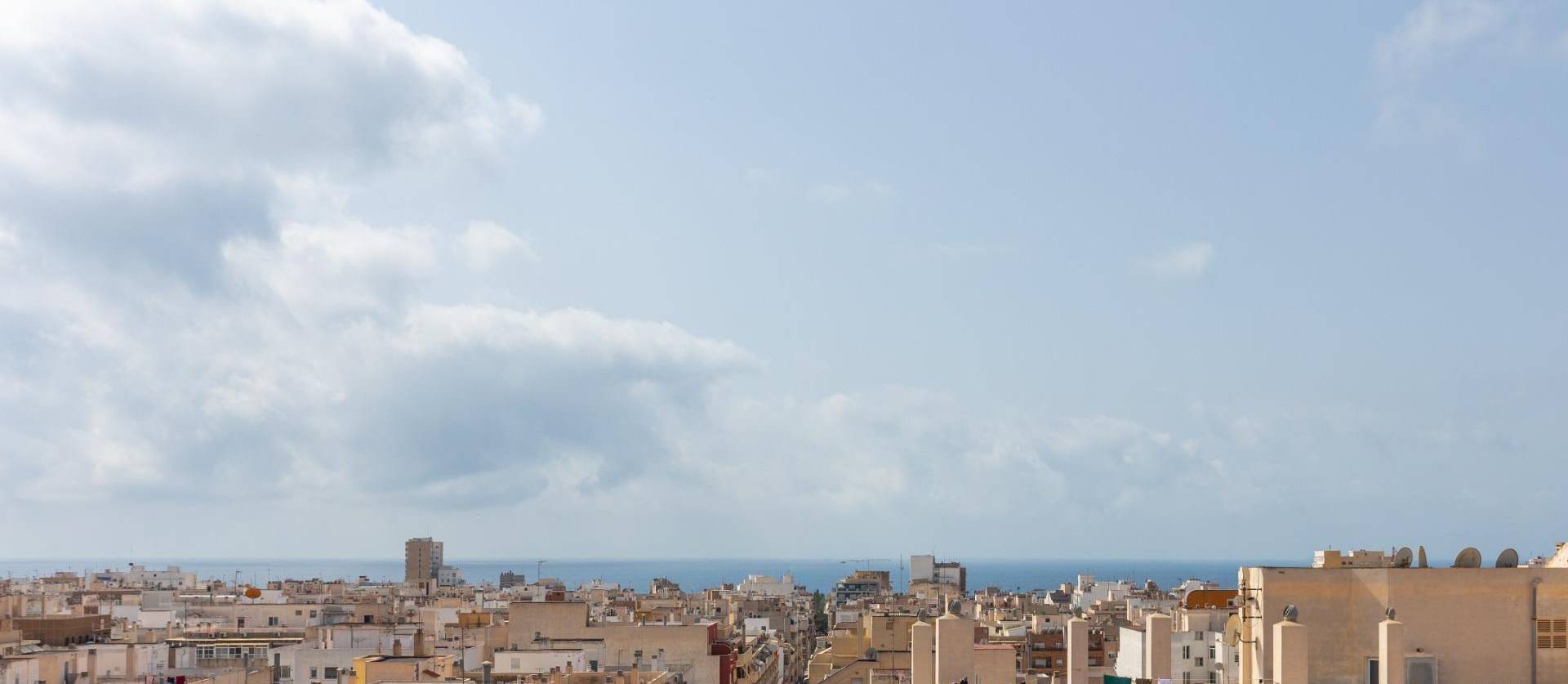 Sale - Ground Floor - Torrevieja - Centro