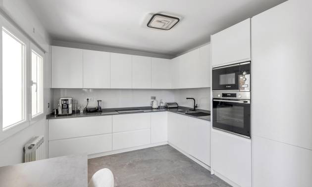 Sale - Villa - Torrevieja - Los Balcones