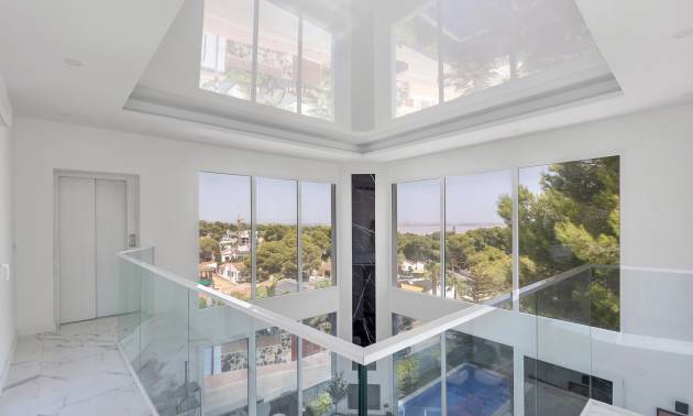 Sale - Villa - Torrevieja - Los Balcones