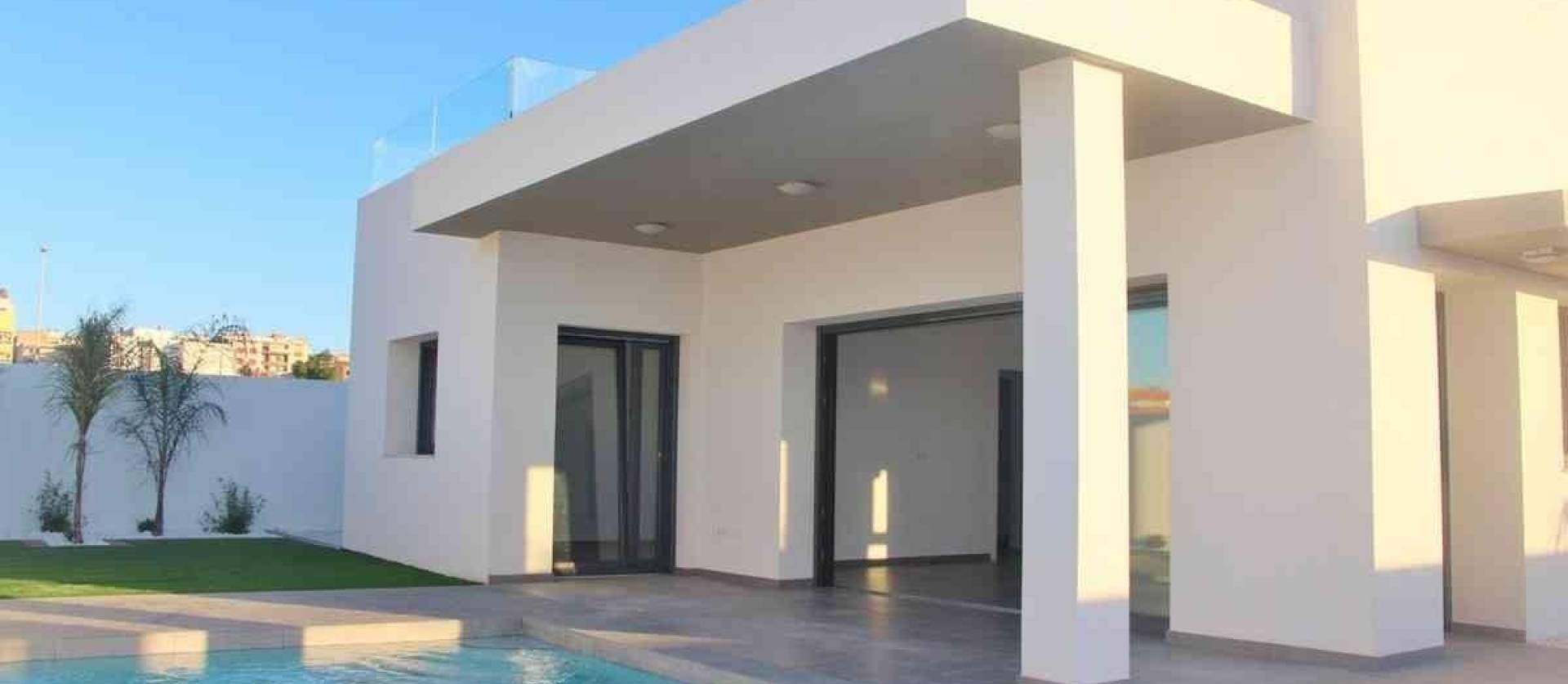 Nueva construcción  - Villa - Rafal - polideportivo