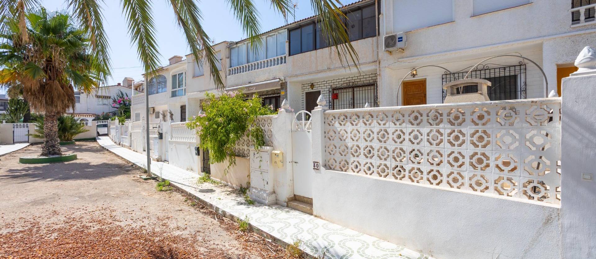 Sale - Bungalow - Torrevieja - Torre del moro