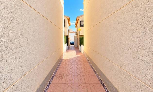 Sale - Bungalow - Guardamar del Segura - El moncayo