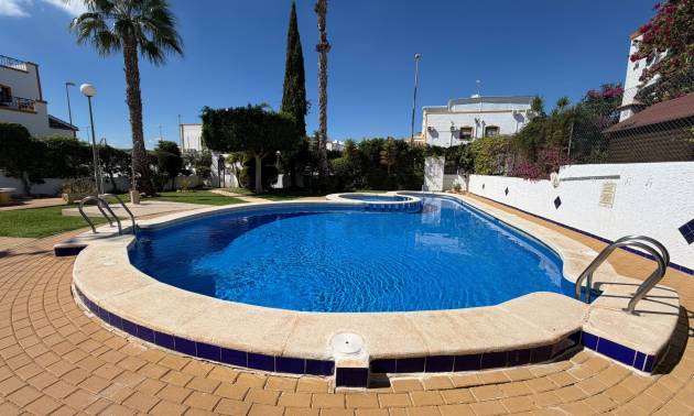 Revente - Maison de ville - Orihuela - Entre Naranjos Vistabella Golf